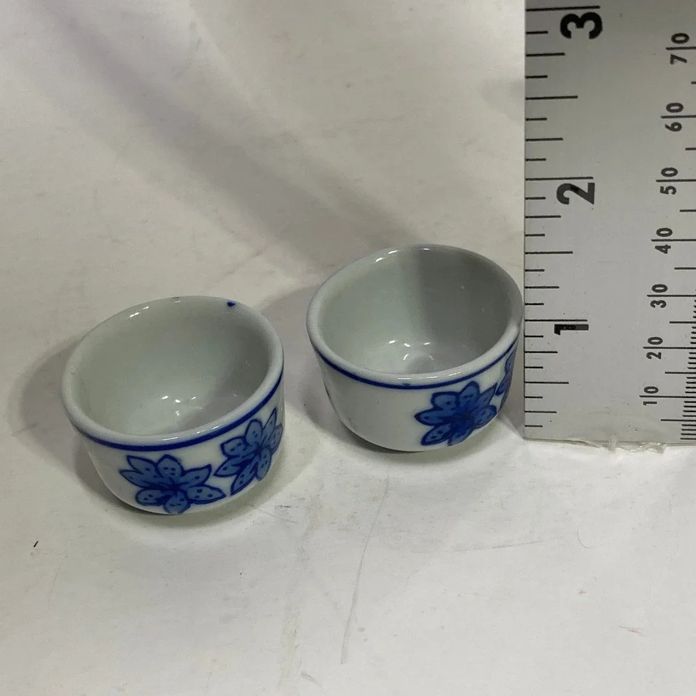 April Cornell measurements teapot